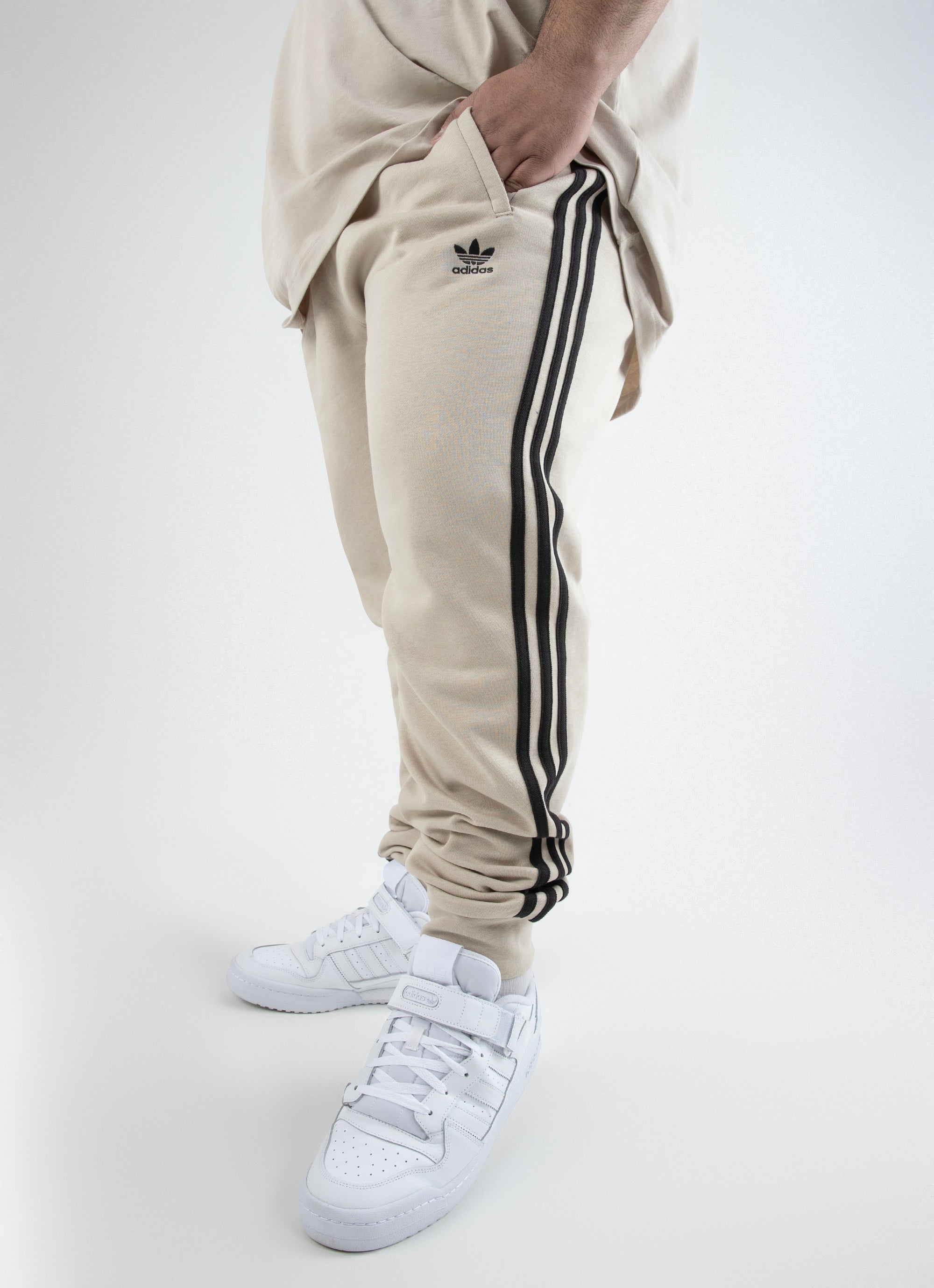 adidas Originals 3-STRIPES PANT UNISEX - Tracksuit bottoms - black -  Zalando.ie