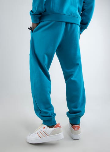 adidas sweatpants with back pocket