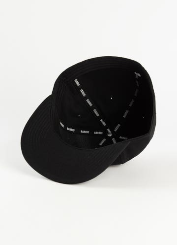Barrio Logo Fitted Cap in Black