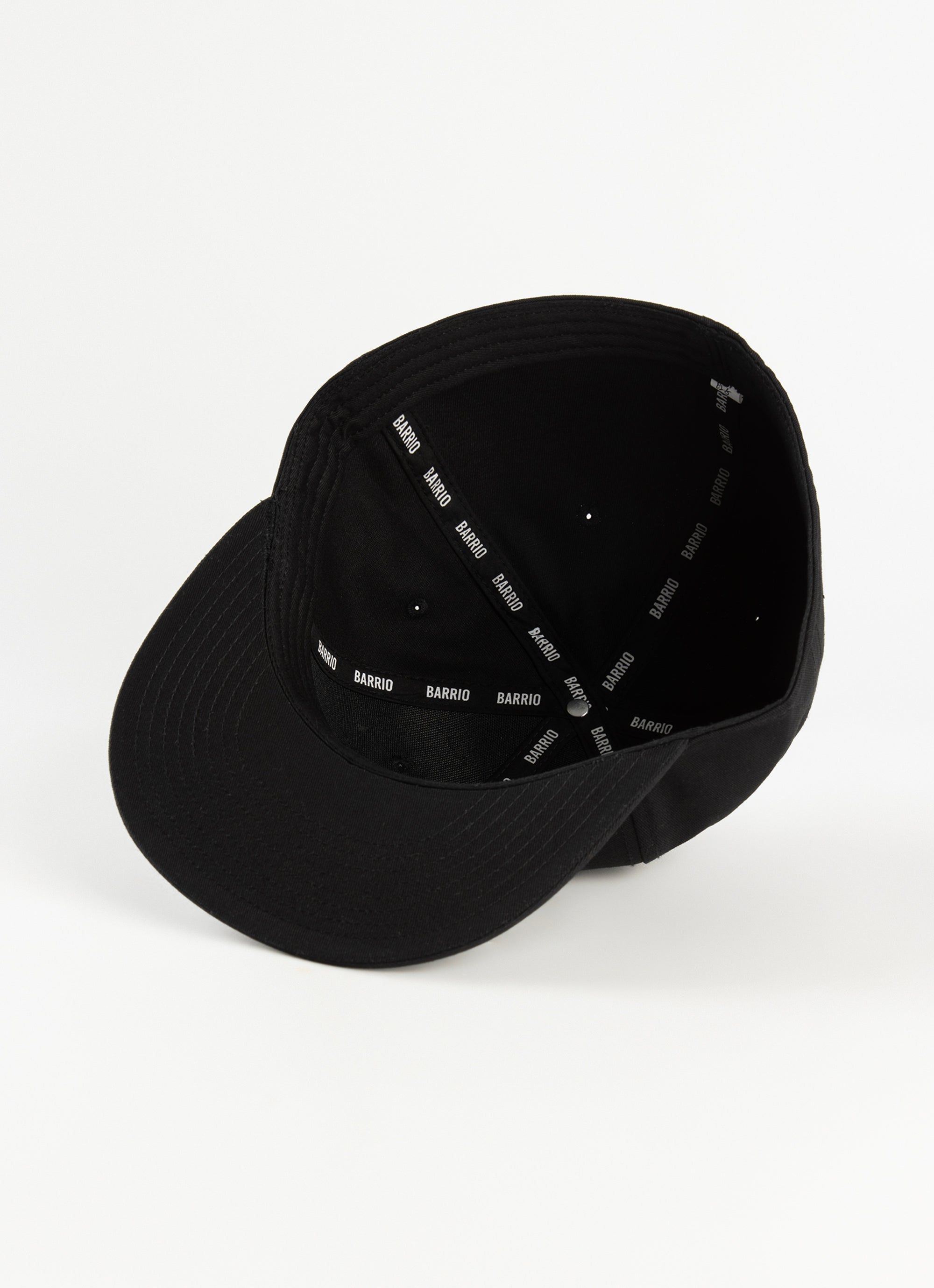 Barrio Logo Fitted Cap in Black
