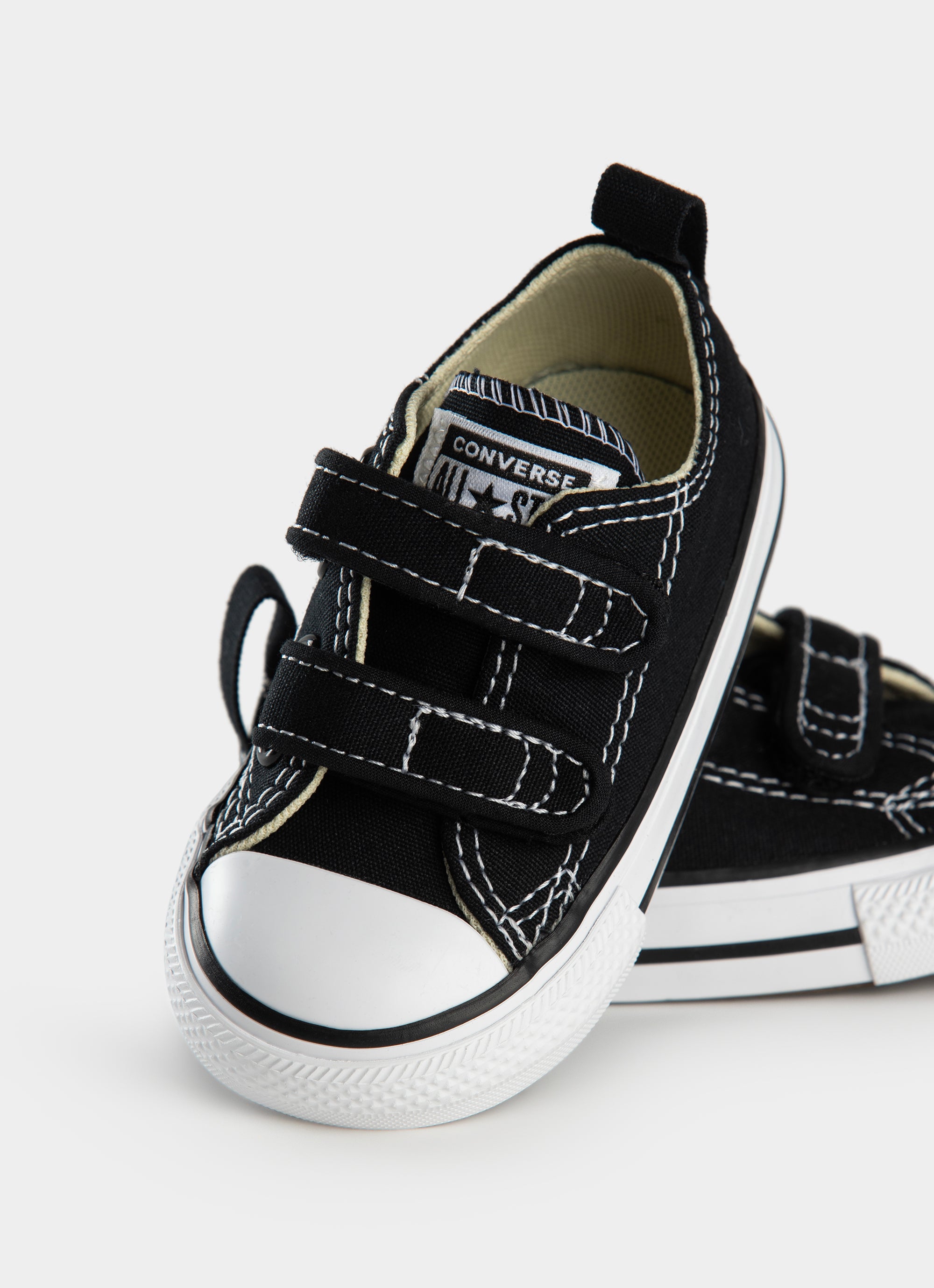 Converse Chuck Taylor 2v Slip Canvas Shoes - Infant in Black