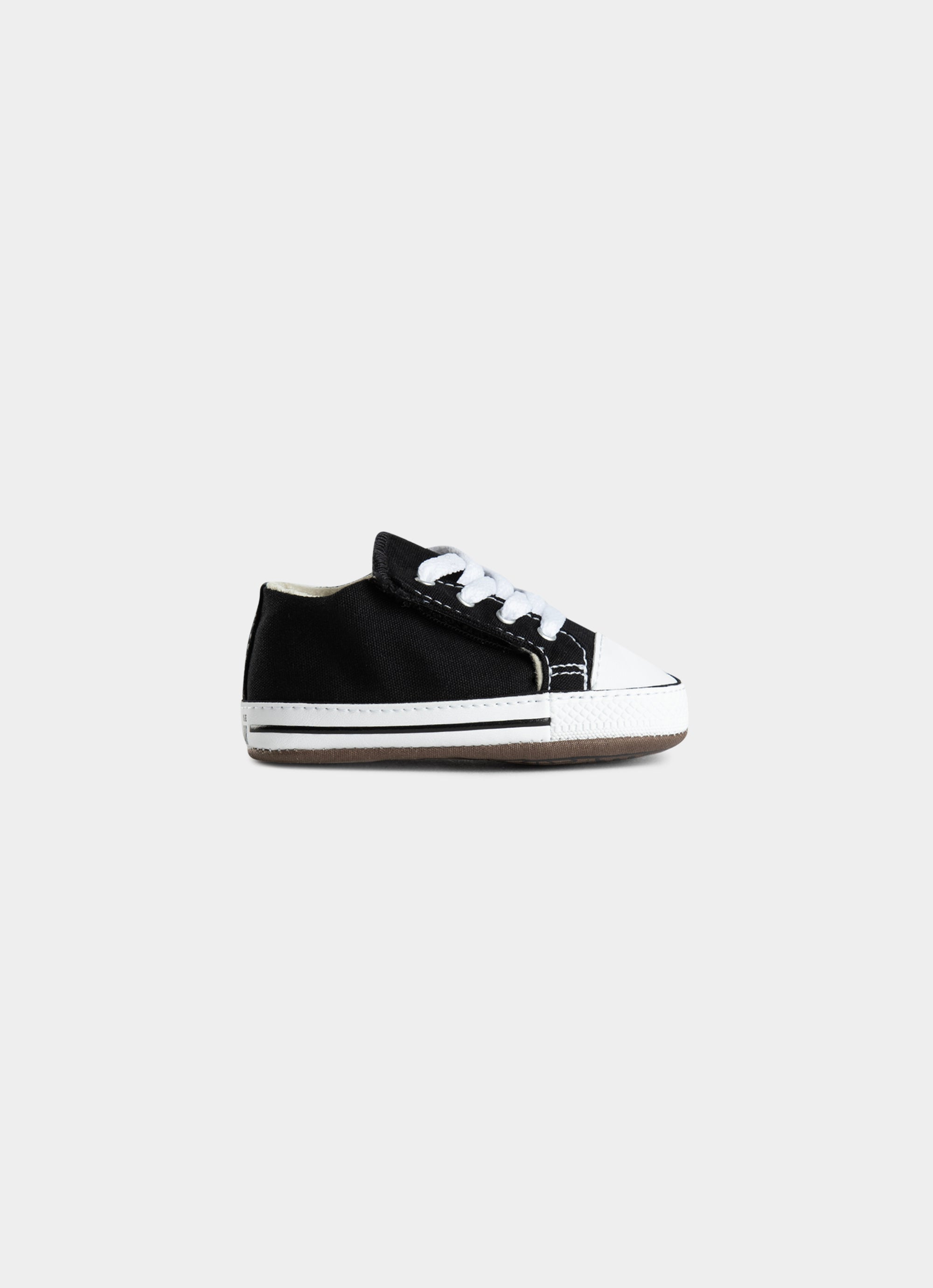 Myrde noget Ensomhed Converse Chuck Taylor First Star Shoe - Infant in Black | Red Rat