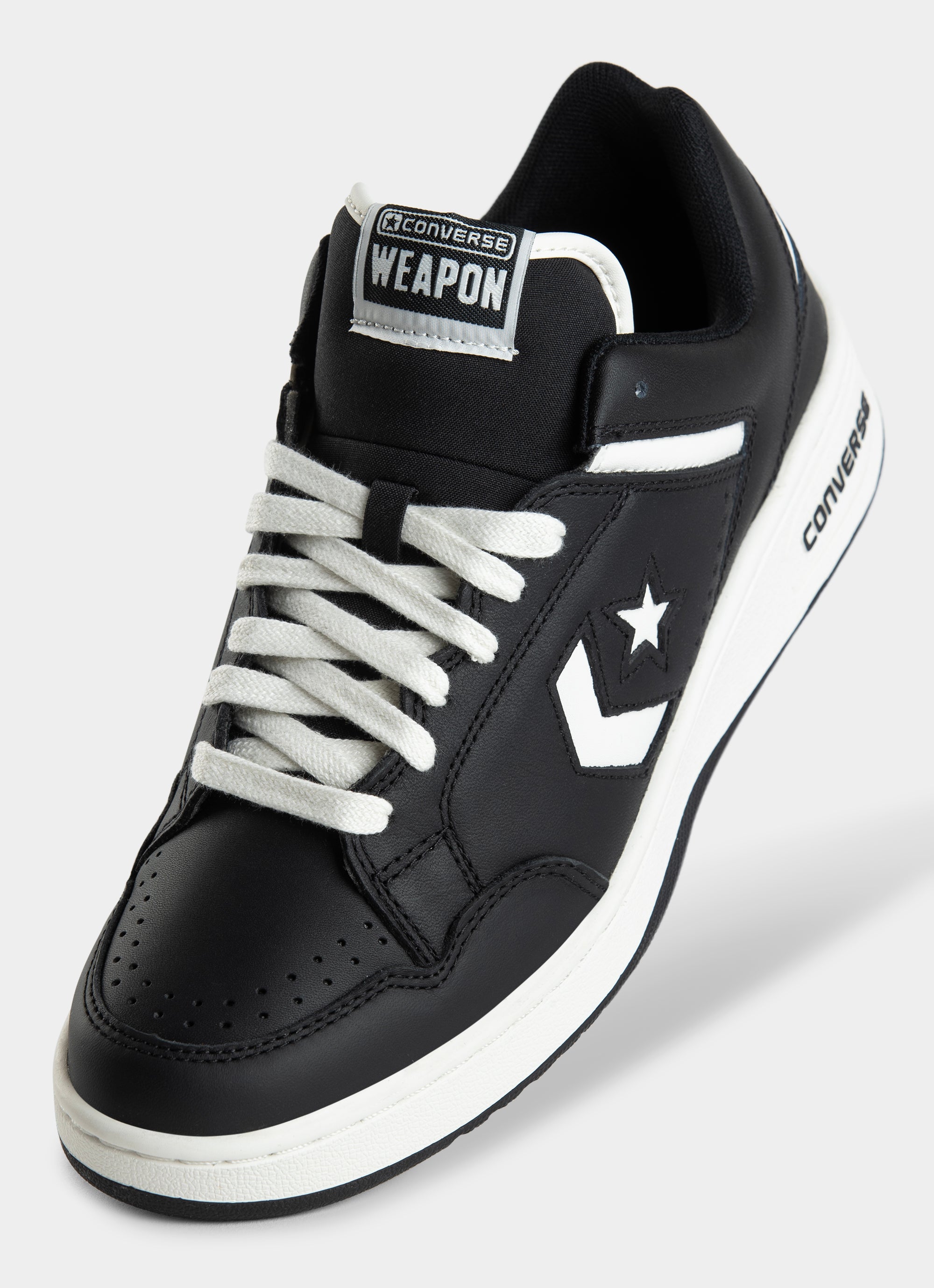Converse Weapon Seasonal Colour Low Shoes - Unisex in Black