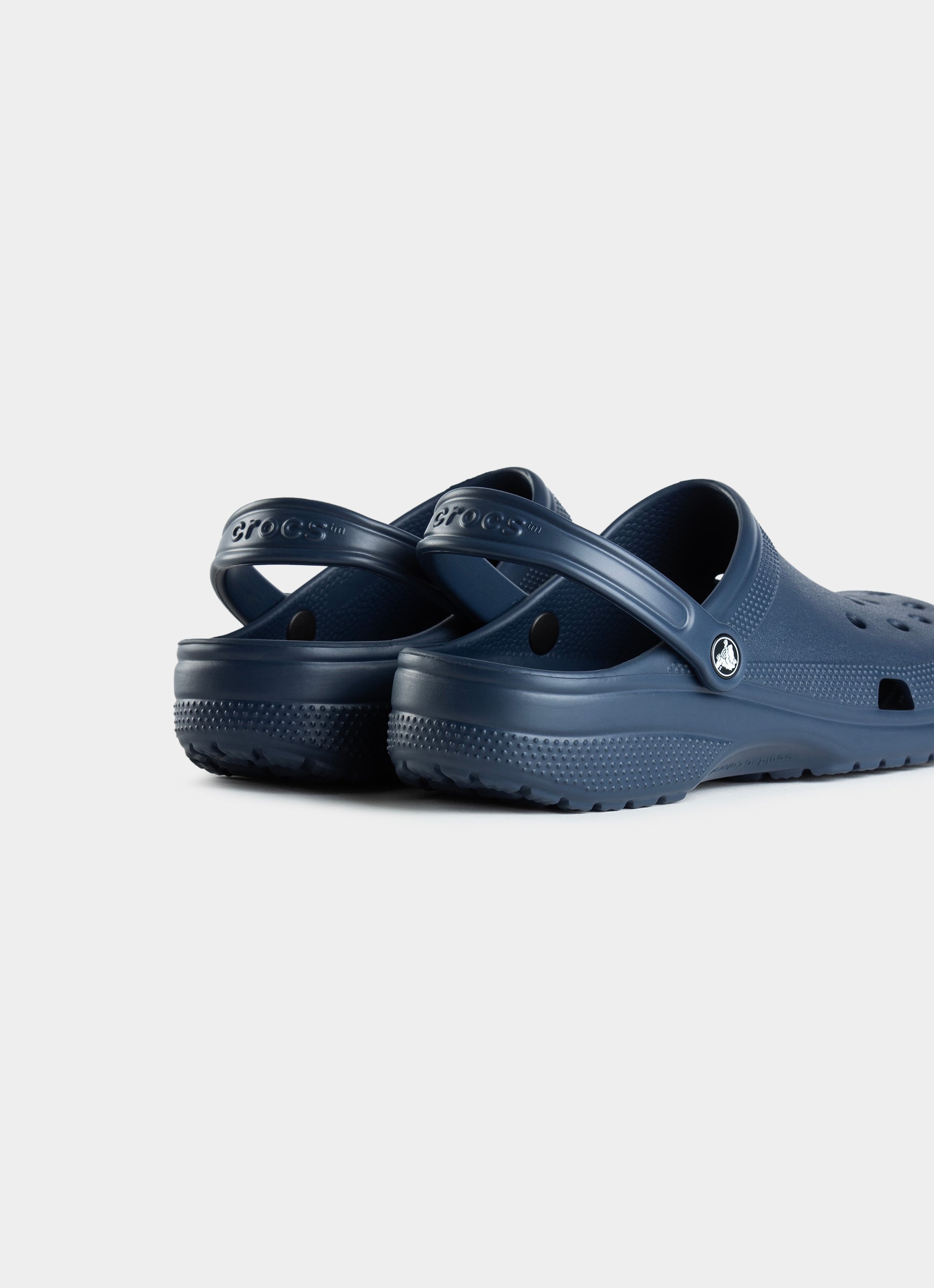 Crocs Classic Clog - Unisex in Blue
