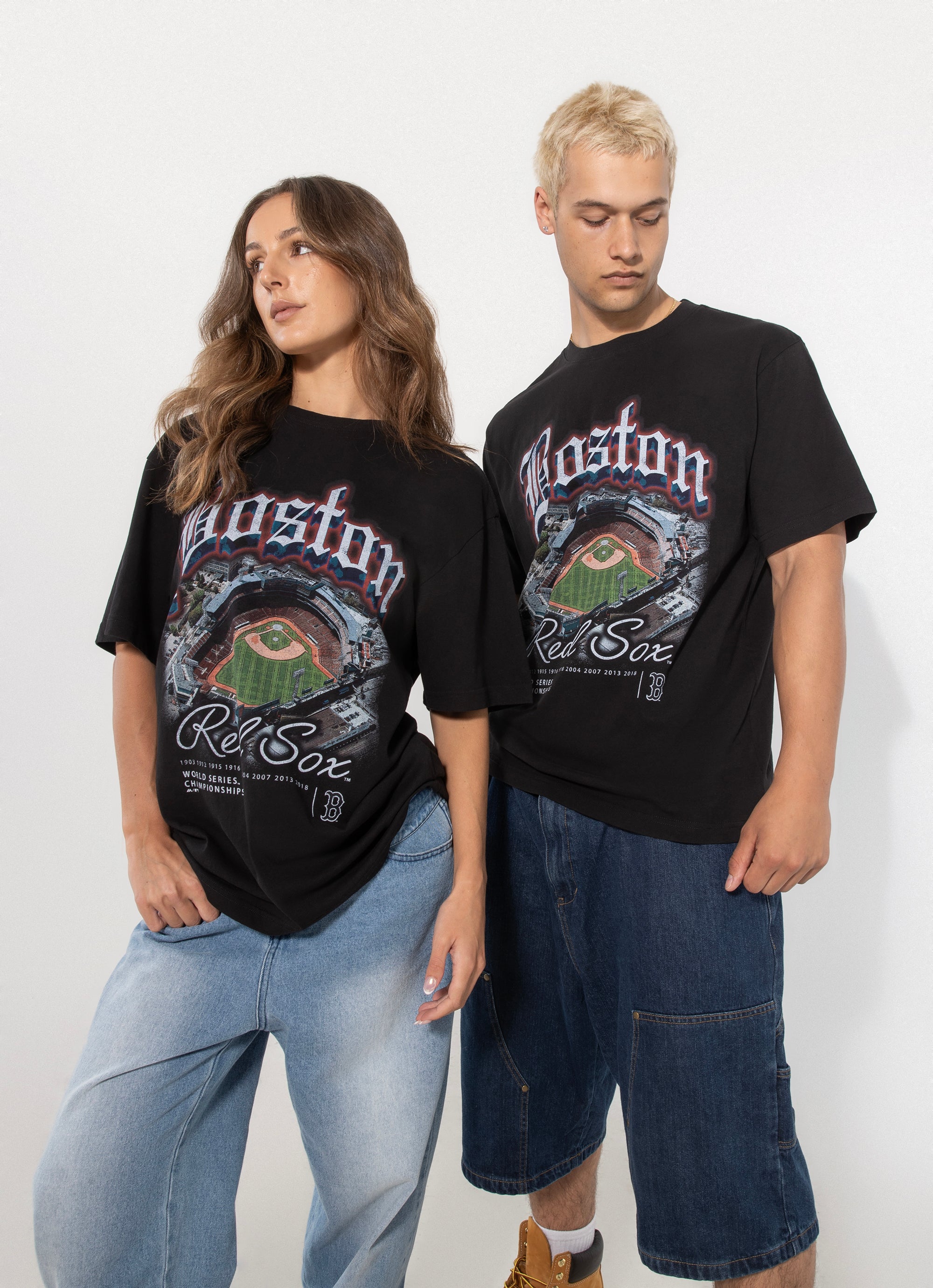 Majestic Mlb Boston Red Sox Gothic Stadium Tee in Black | Red Rat