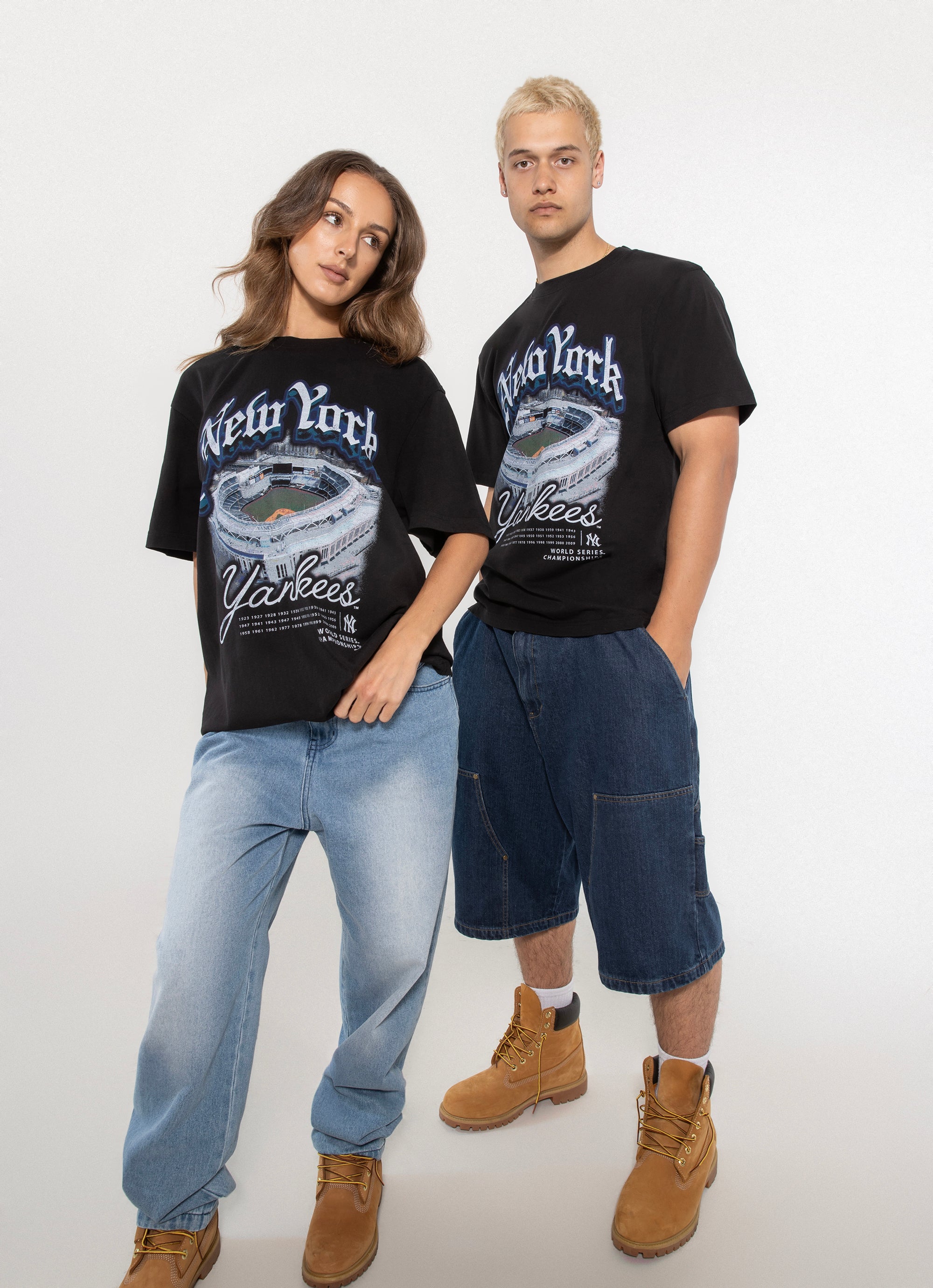 Majestic Mlb New York Yankees Gothic Stadium Tee in Black | Red Rat