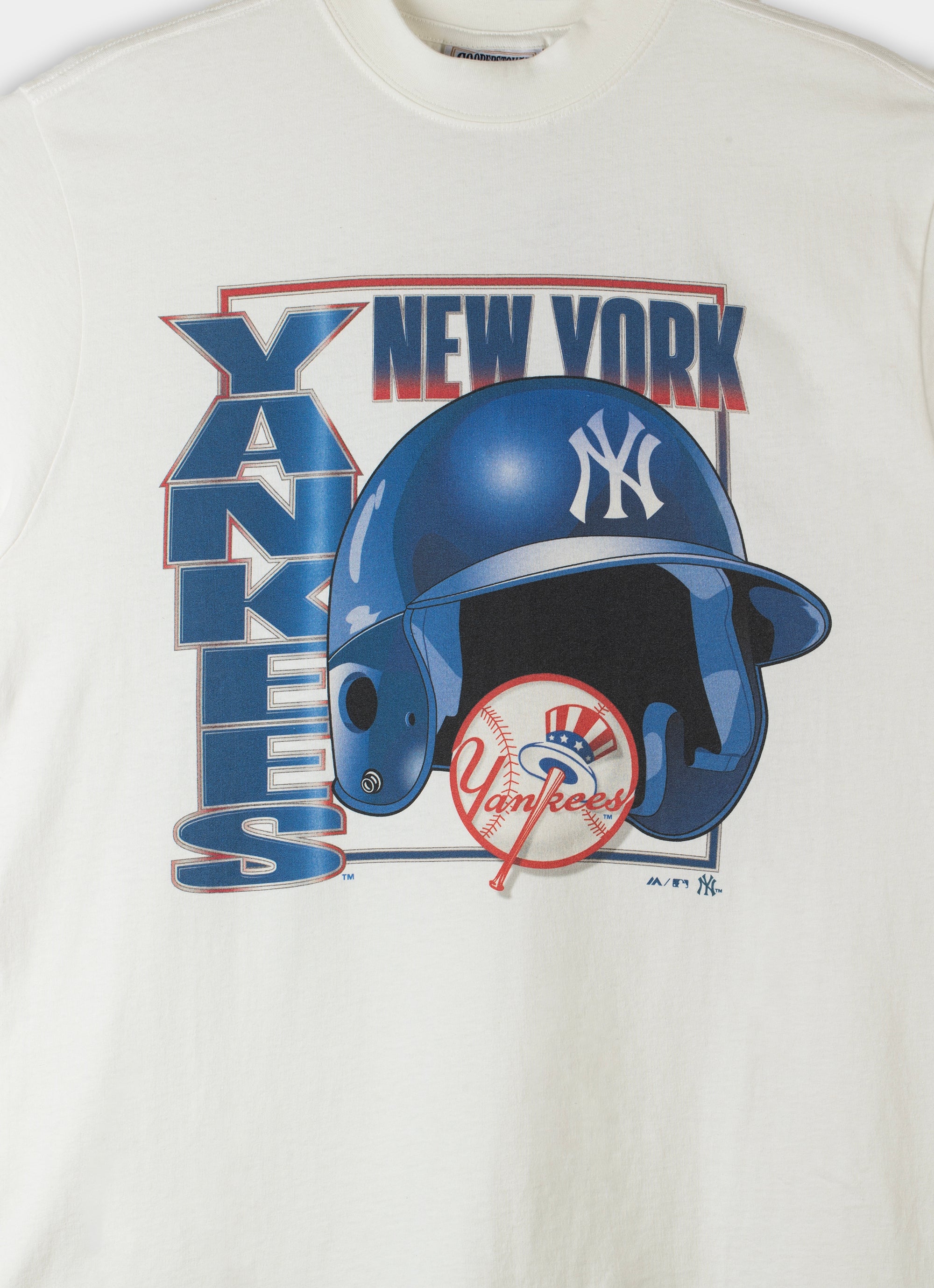 Majestic Mlb New York Yankees One Base Tee in White | Red Rat
