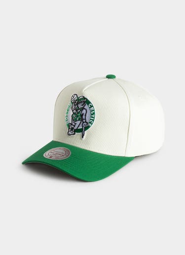 Mitchell & Ness Nba Boston Celtics Evergreen Pro Pinch Snapback Cap in White