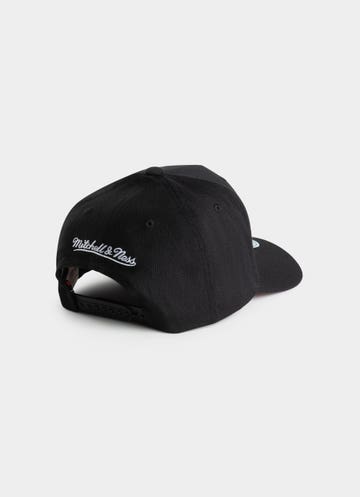 Mitchell & Ness Nba Chicago Bulls Buzzer Beater Mvp Snapback Cap in Black