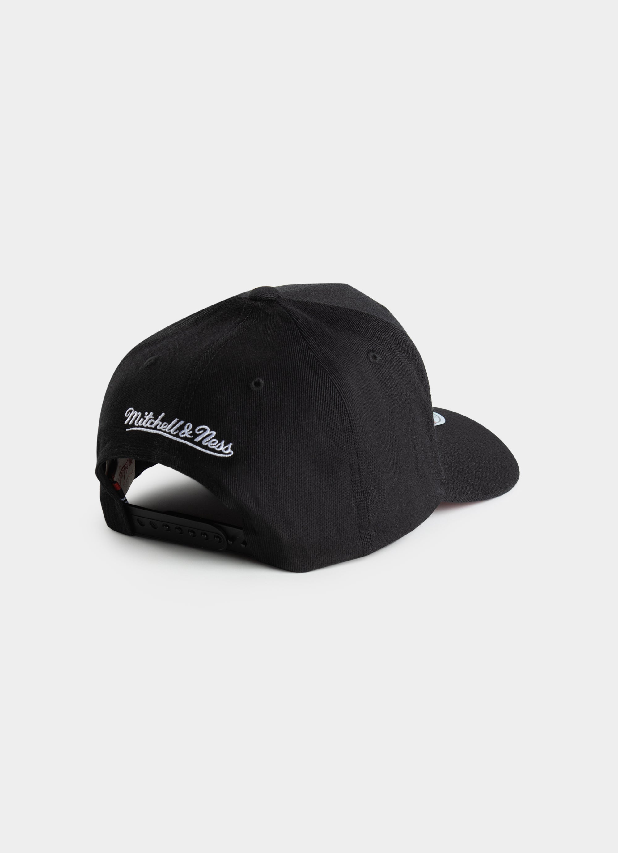 Mitchell & Ness Nba Chicago Bulls Buzzer Beater Mvp Snapback Cap in Black