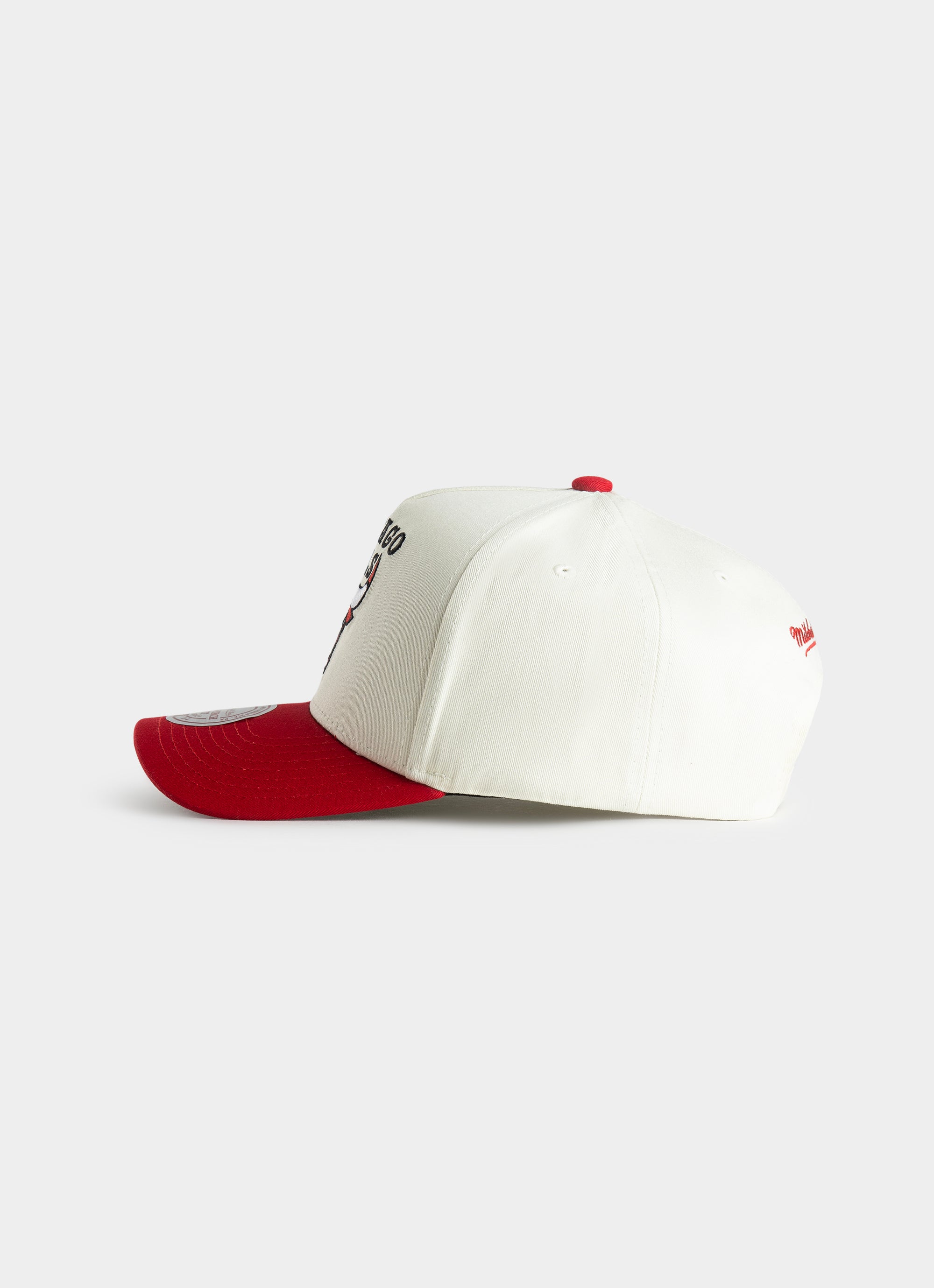 ミッチェルアンドネス シカゴブルズPRO PINCH SNAPBACKキャップ Mitchell & Ness Chicago Bulls Black Pro Pinch Fit Snapback