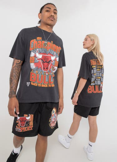 Mitchell & Ness Nba Chicago Bulls Explode Champions Tee in Black