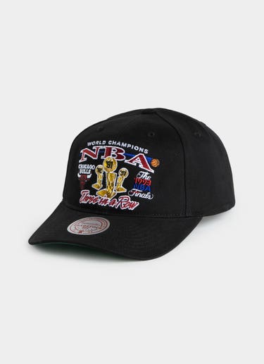 Mitchell & Ness Nba Chicago Bulls Nba Finals Pro Crown Snapback Cap in Black