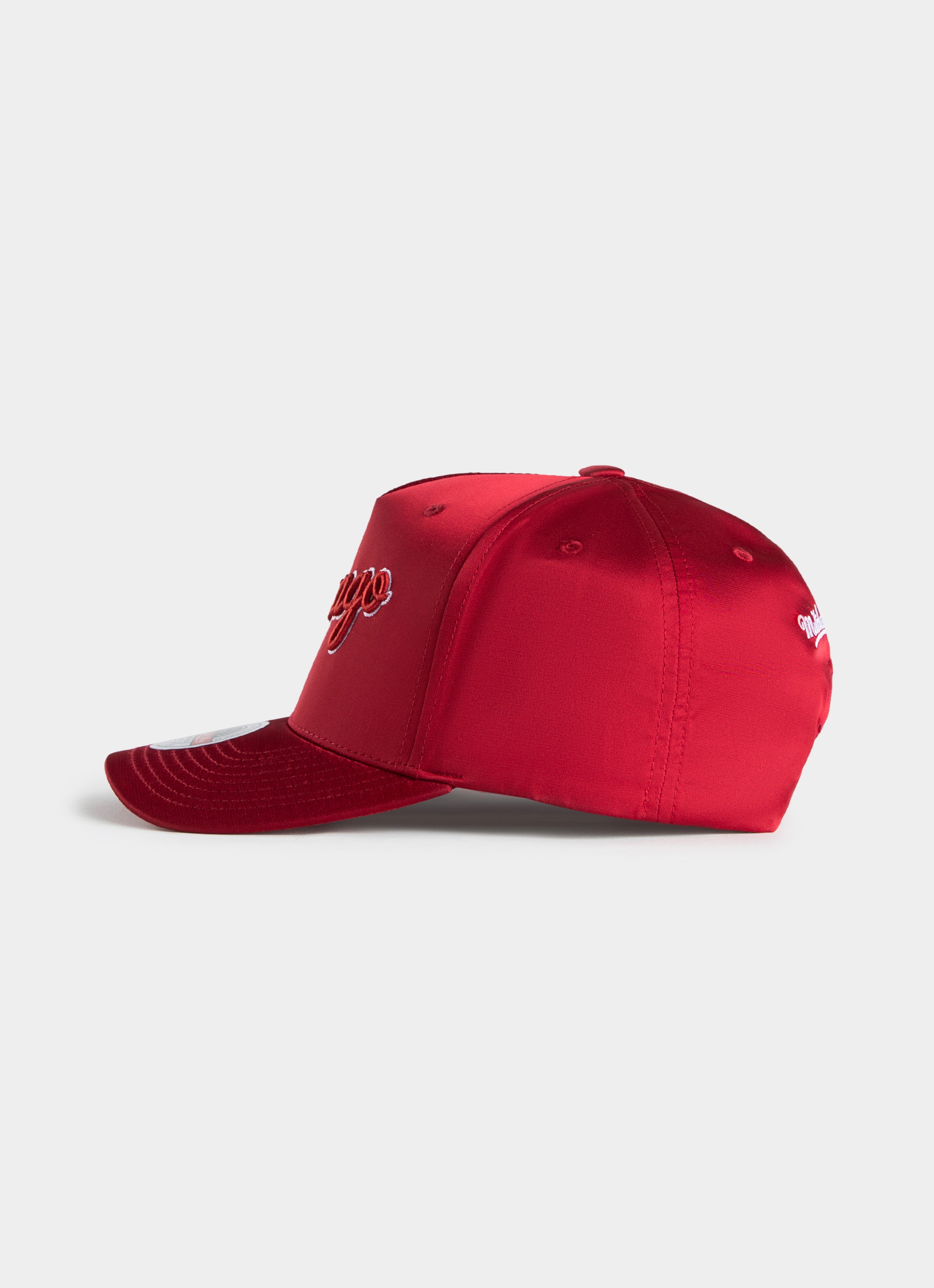 Mitchell & Ness Nba Chicago Bulls Satin Snapback Cap in Red
