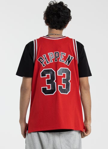Mens Clothing - Mitchell & Ness NBA Scottie Pippen Chicago Bulls Swingman  Jersey - Black