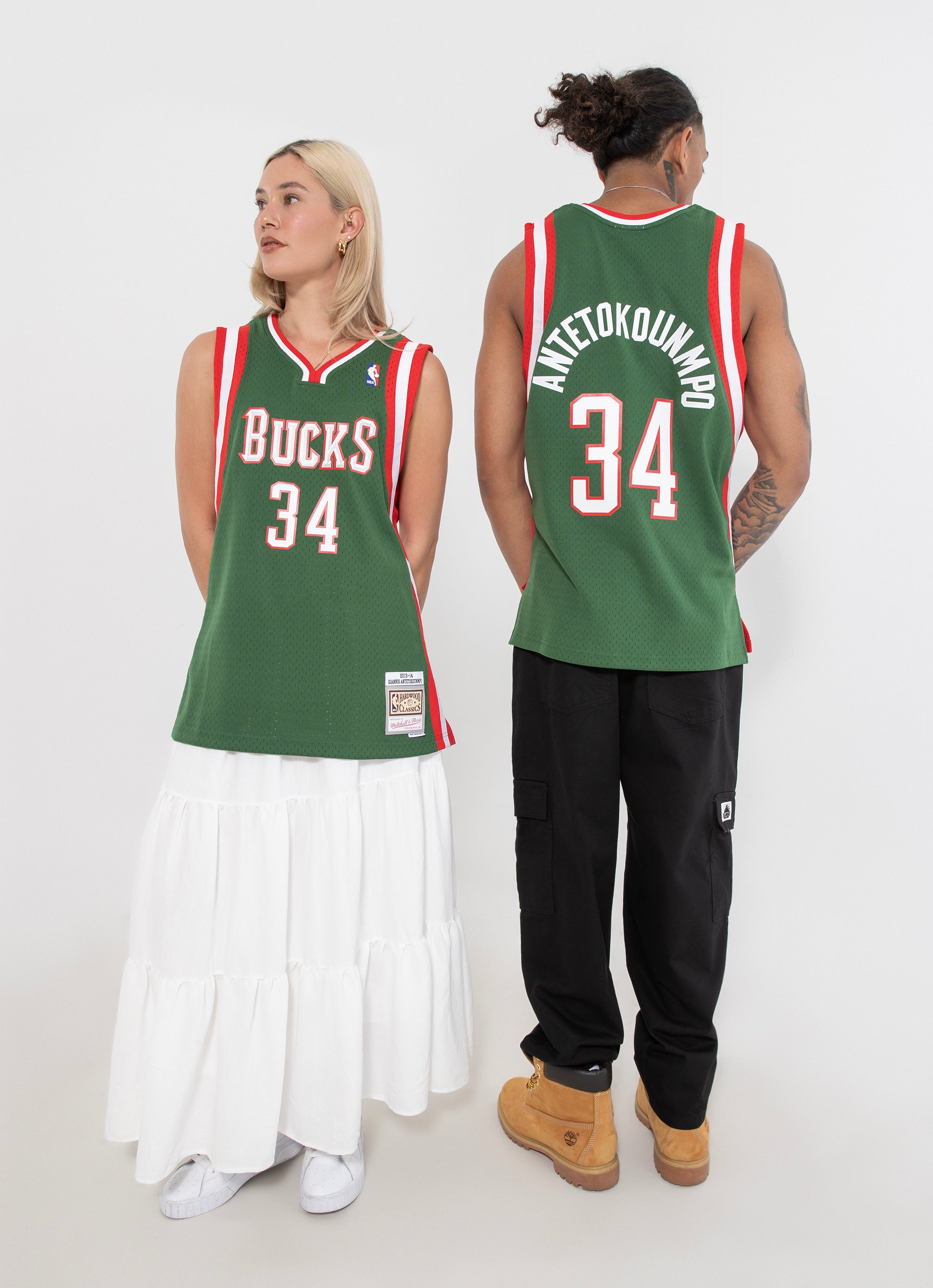 Mitchell & Ness Nba Milwaukee Bucks Gian Road Swingman Jersey in Green