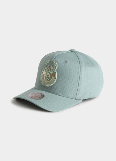 Mitchell & Ness Nba Milwaukee Bucks Seasonal Core Snapback Cap in Green
