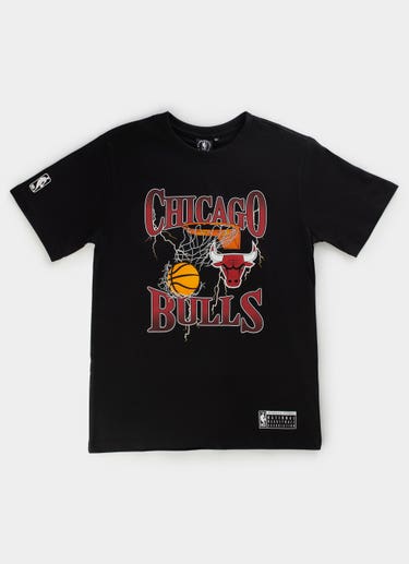 Nba Essentials Chicago Bulls Chambers Short Sleeve Vintage Tee - Youth in Black