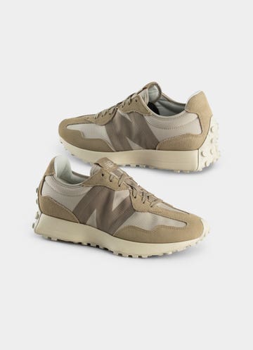 New Balance 327 Shoes - Unisex in Beige