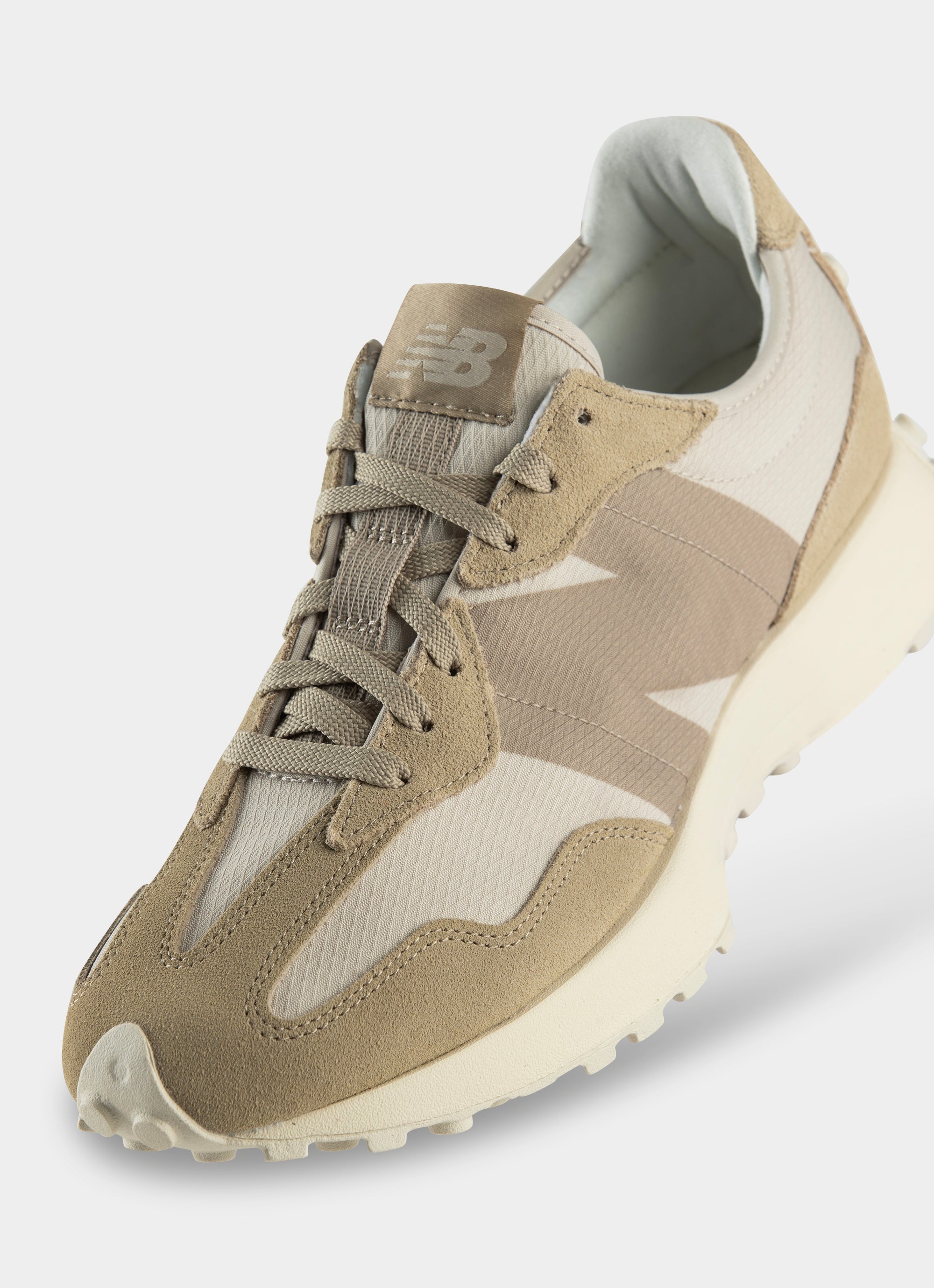 New Balance 327 Shoes - Unisex in Beige