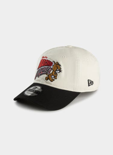 New Era 9twenty Tom And Jerry Cloth Strap Cap in Beige