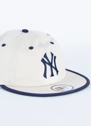 New Era Casual Classic MLB New York Yankees Strapback Cap