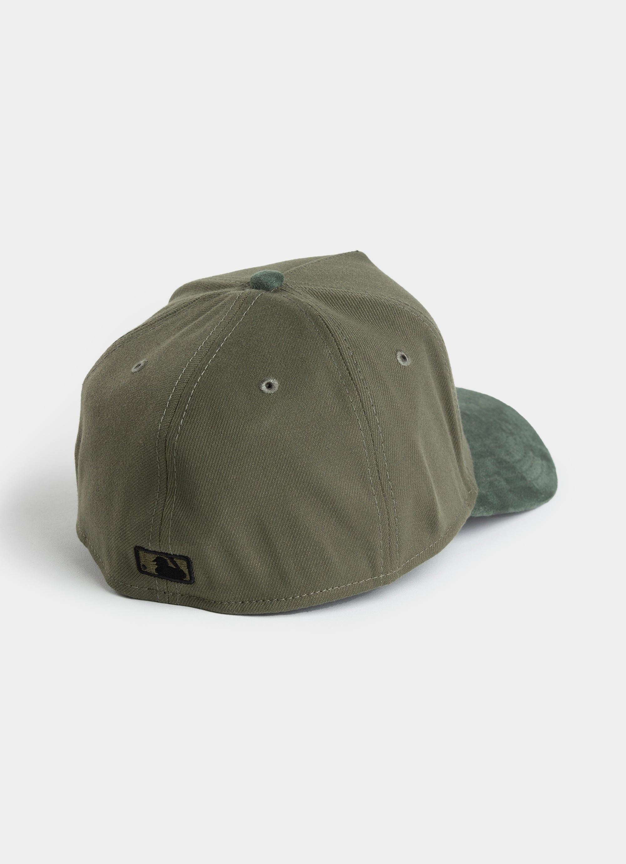 NEW ERA ★ Olive Premium 39THIRTY A-Frame スエード オリーブ New York Yankees Olive Premium 39THIRTY A-Frame™ Stretch Fit
