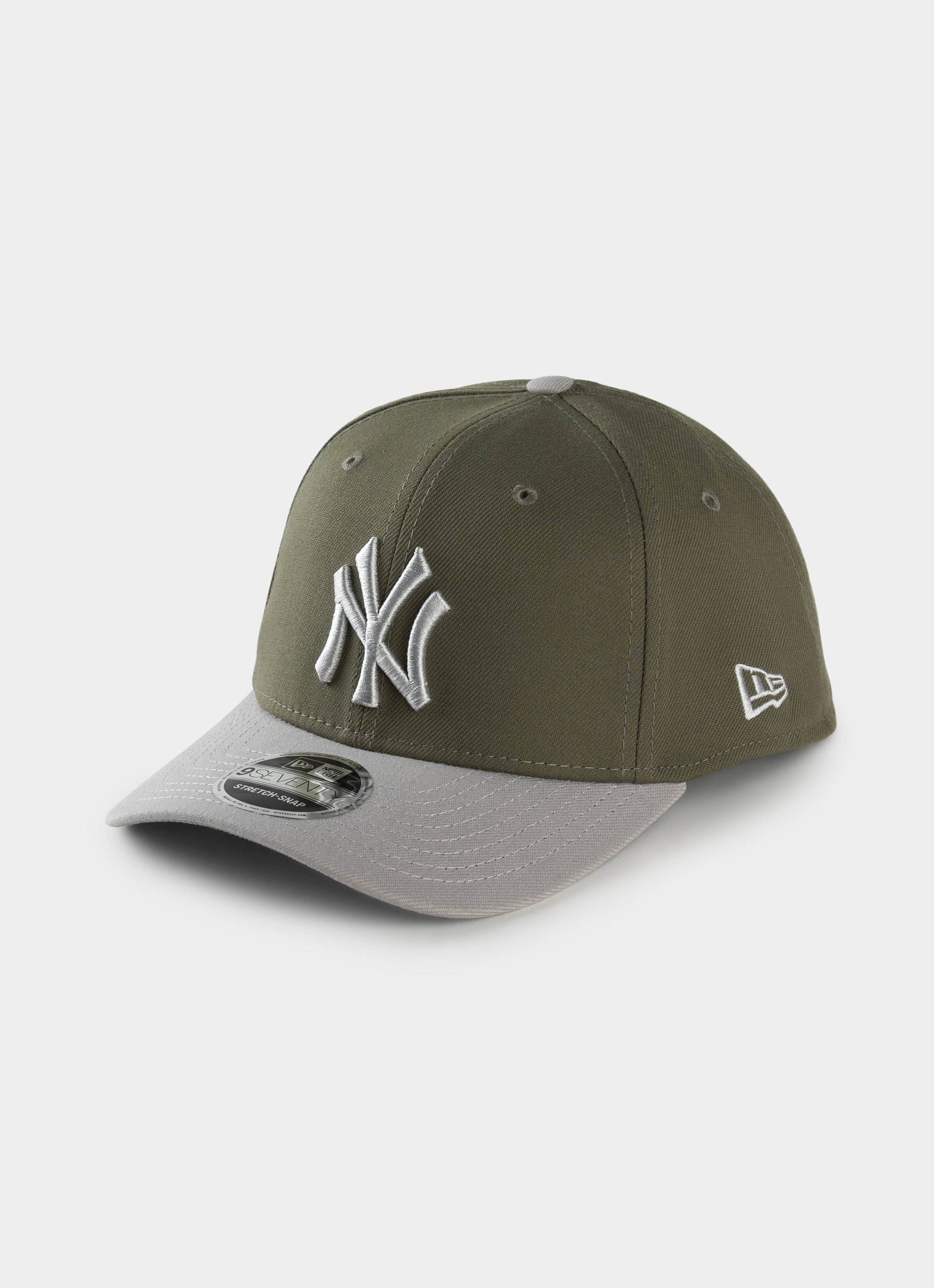 【新品未使用】90s Made in USA NEW ERA MLB snap New Era Mlb 9seventy New York Yankees New Olive Snapback Cap