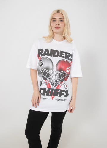 New Era Nfl Las Vegas Raiders Rivalry Oversized Tee in White