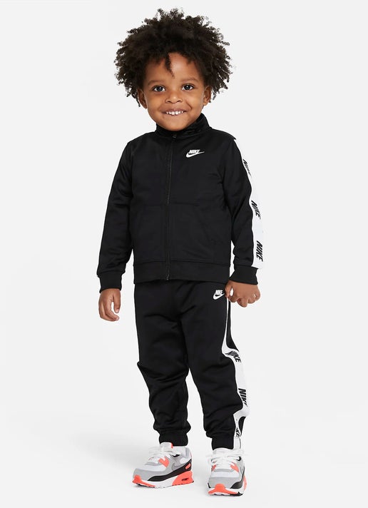 Nike Tricot Set-infant in Black | Red Rat
