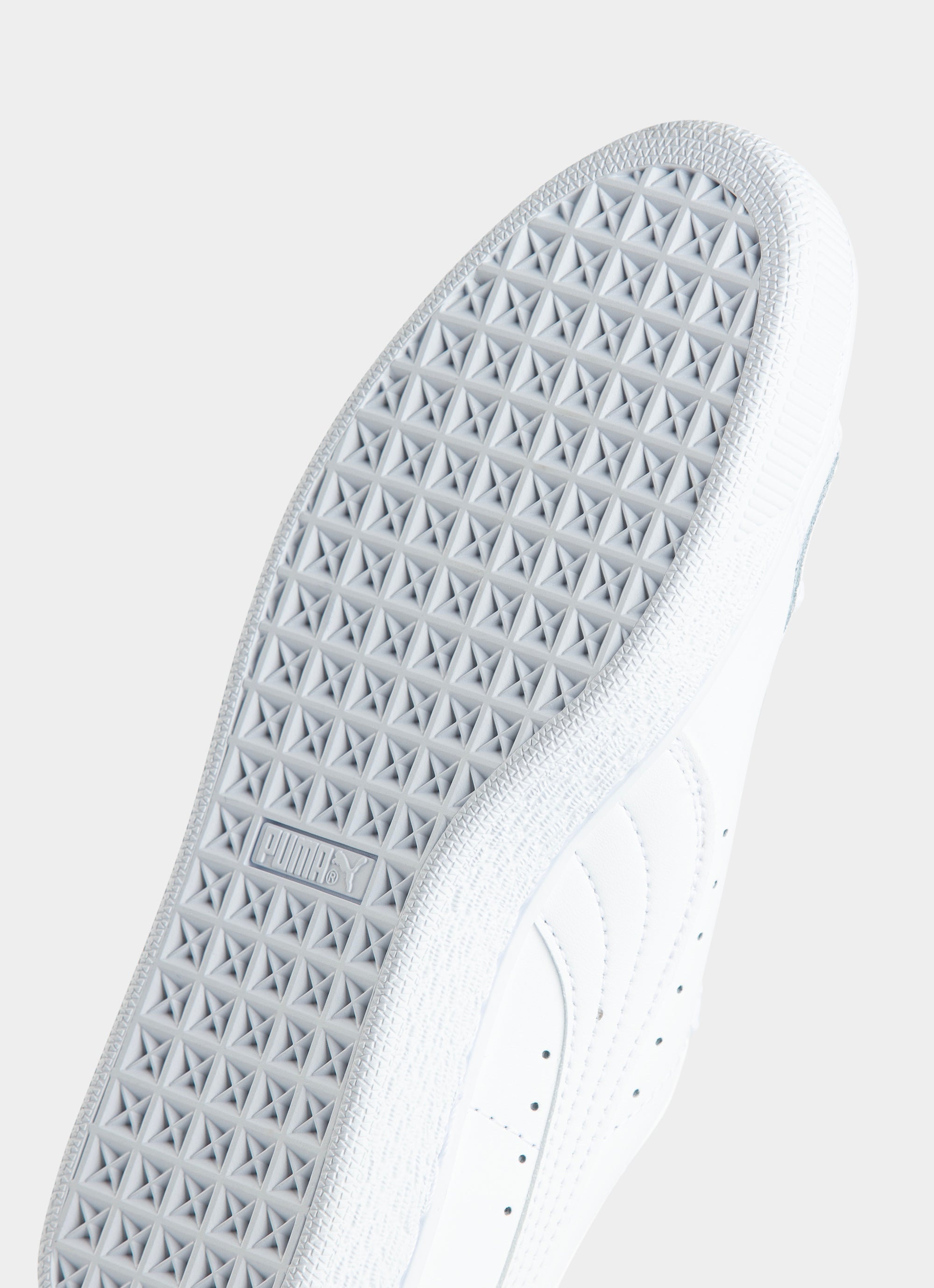 Puma Basket Classic Xxi Shoe - Youth in White