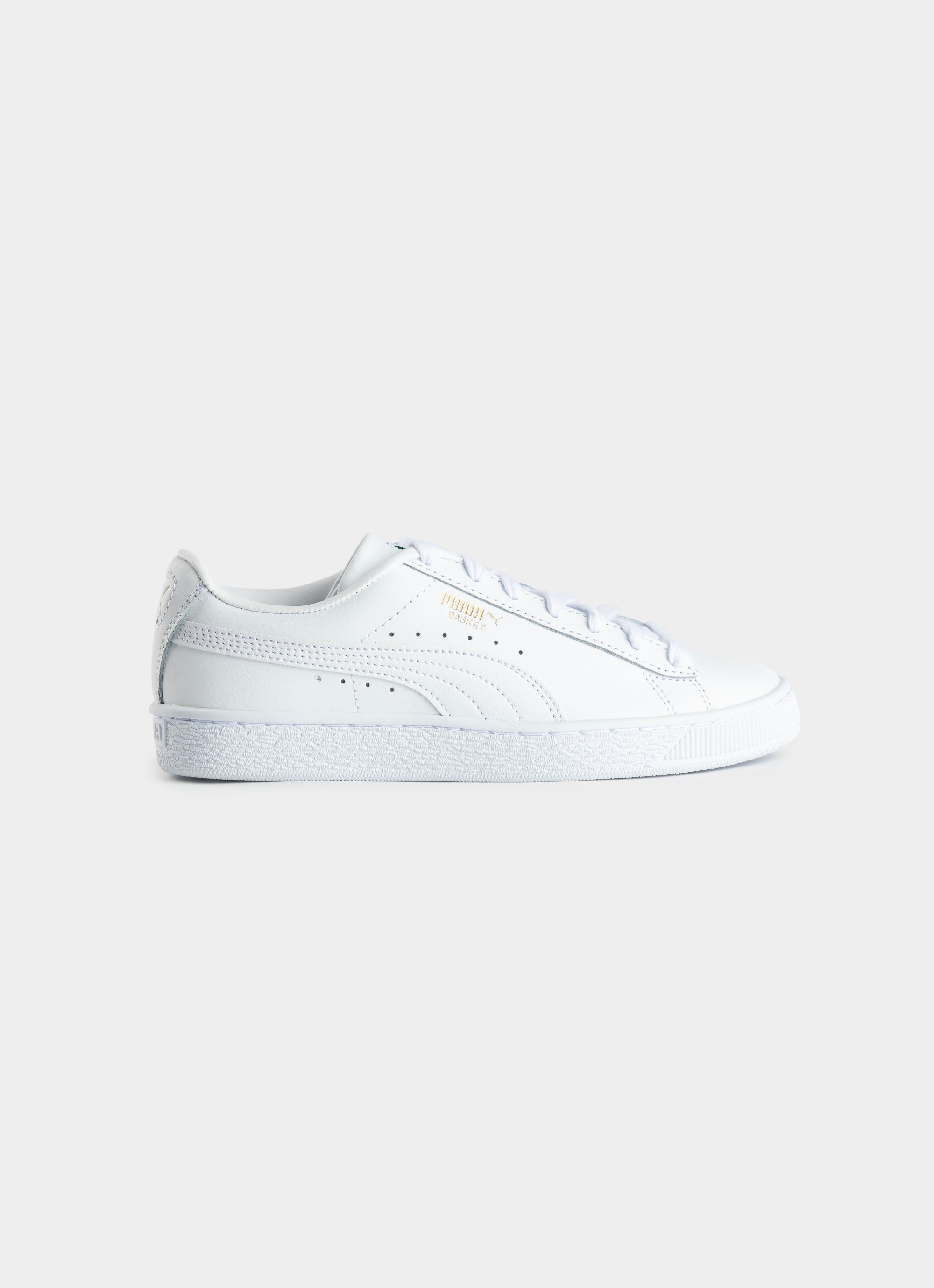Puma Basket Classic Xxi Shoe - Youth in White
