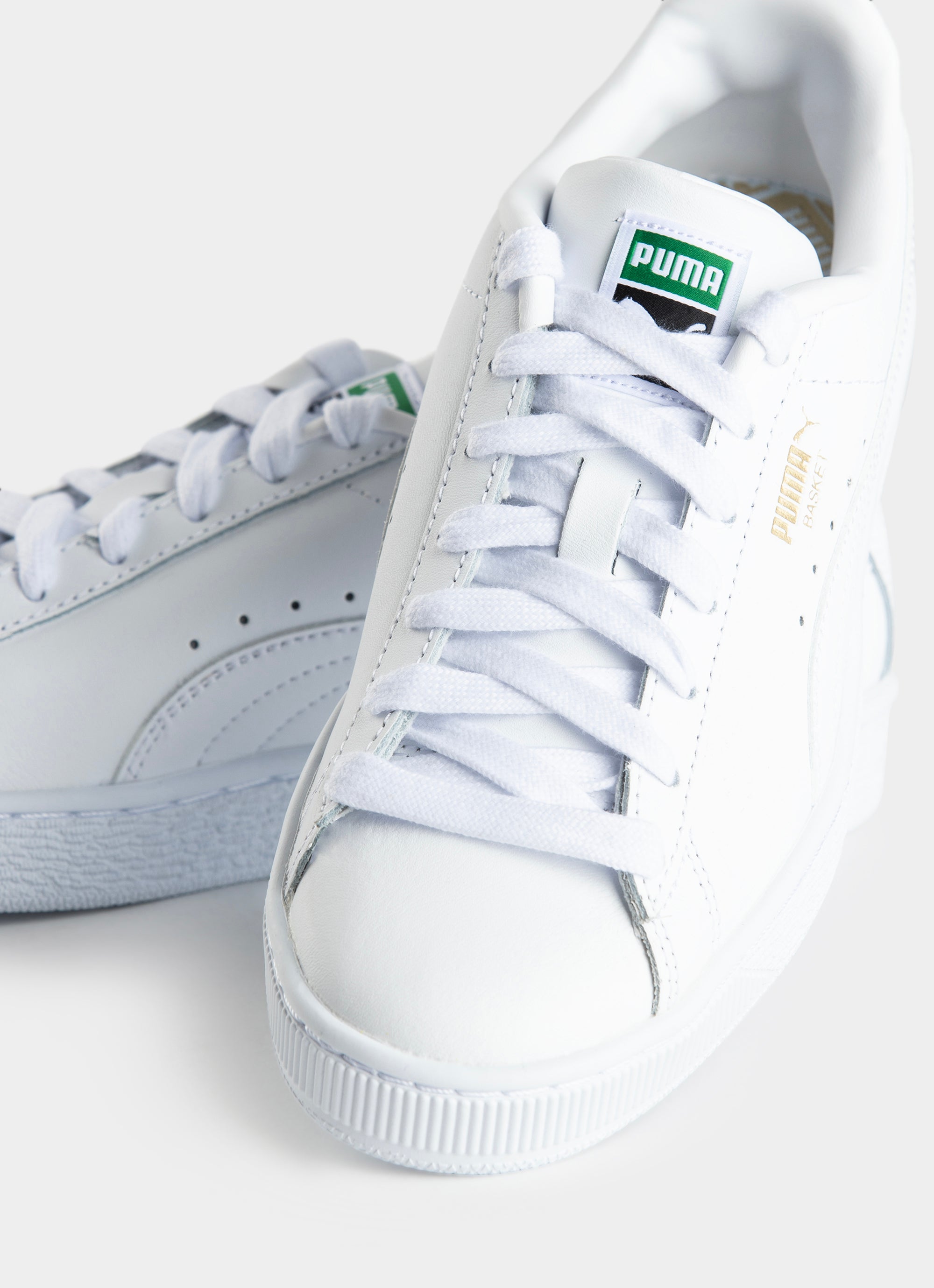 Puma Basket Classic Xxi Shoe - Youth in White