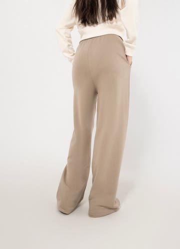 Puma Better Classics Relaxed Sweatpants - Womens in Brown