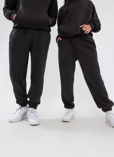Puma Classics Sweatpants in Black