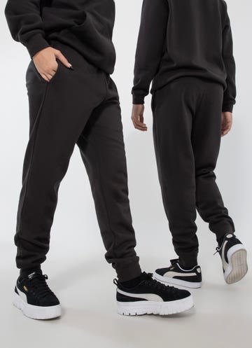 Puma Essential No.1 Logo Fleece Sweatpants in Black