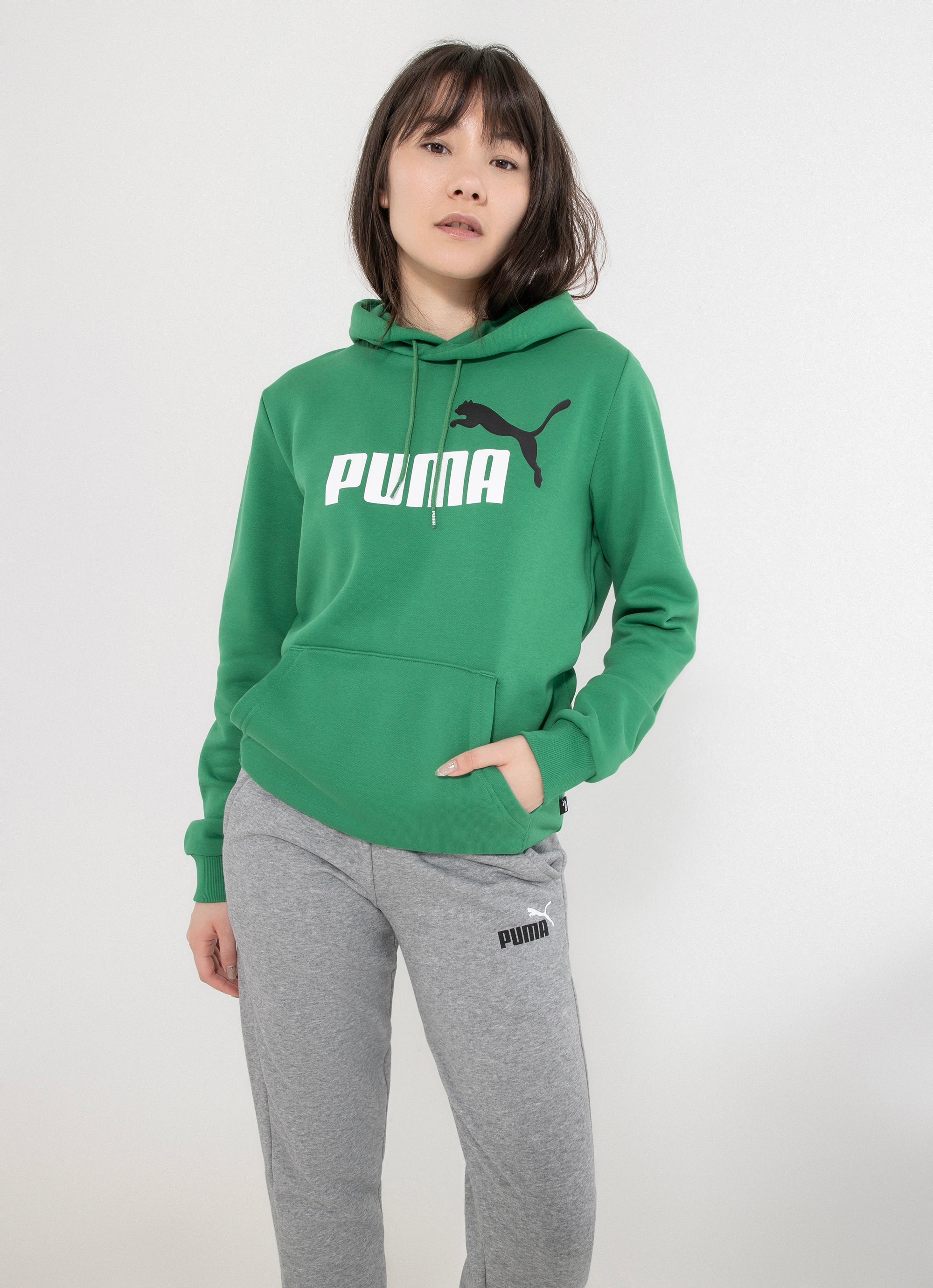 【PUMA】Essential ロゴ スウェット グリーン / 送料無料 Shop Puma BMW Motorsport Essential Logo Hoodie 62749805