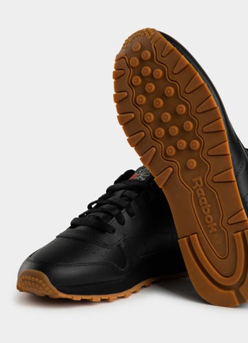 Reebok Classic Leather Shoes in Black