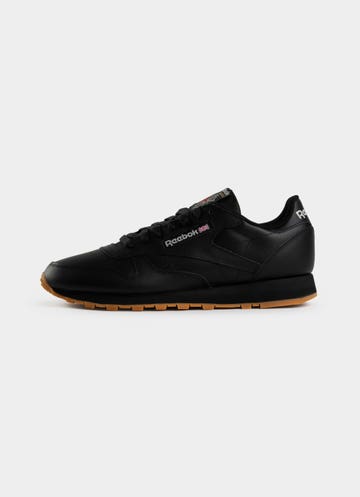 Reebok Classic Leather Shoes in Black