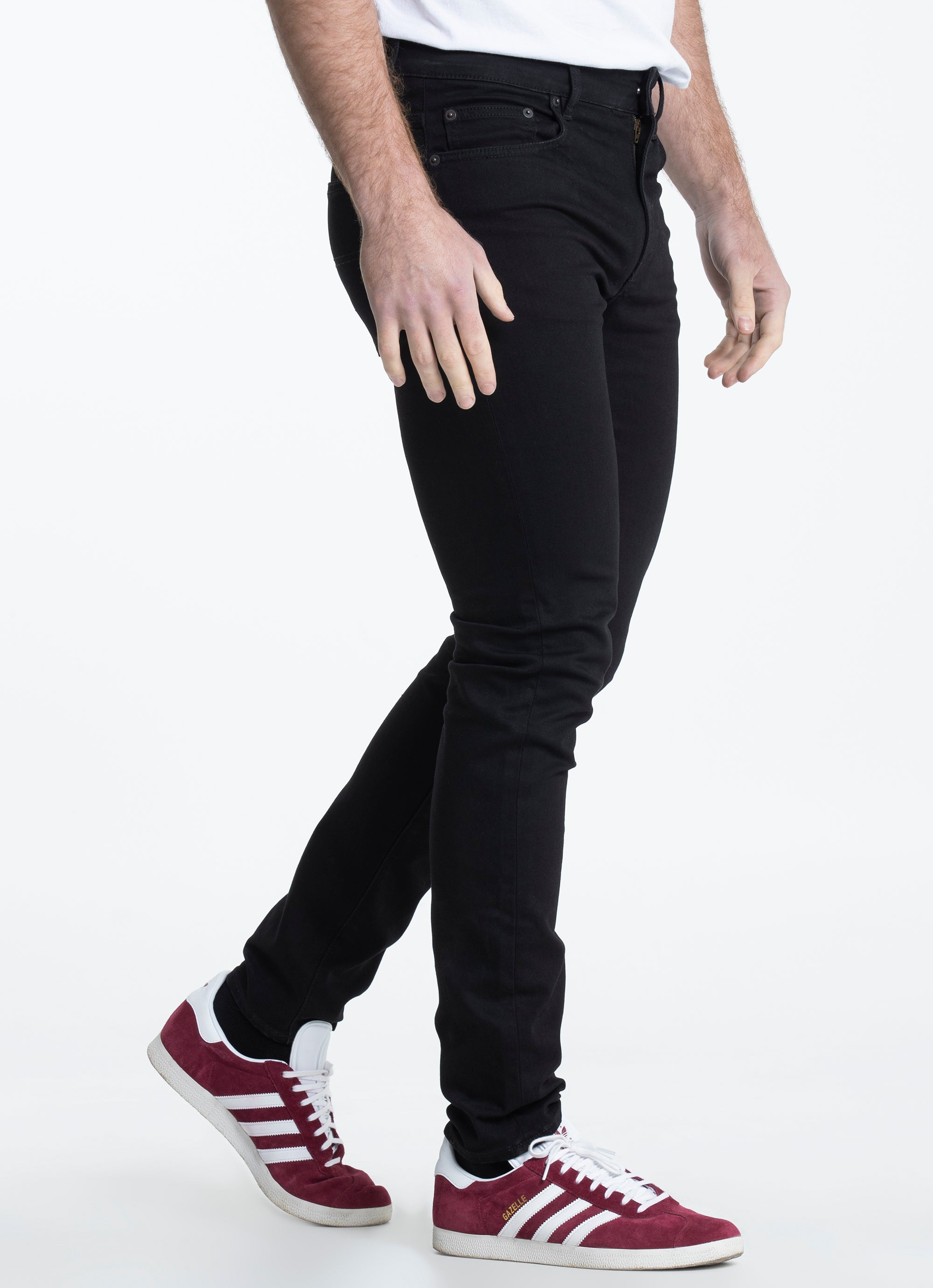 Riders R2 Slim And Narrow Jeans in 