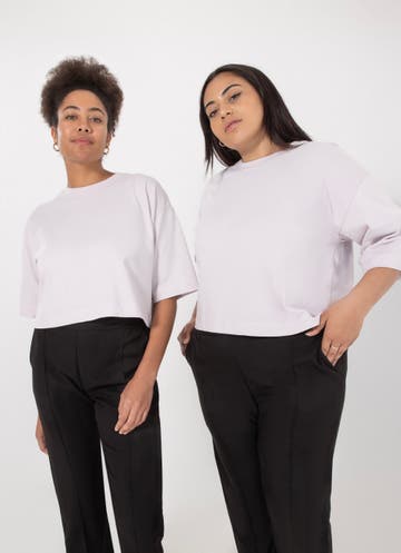 Royàl Cropped Tee - Curve in Purple
