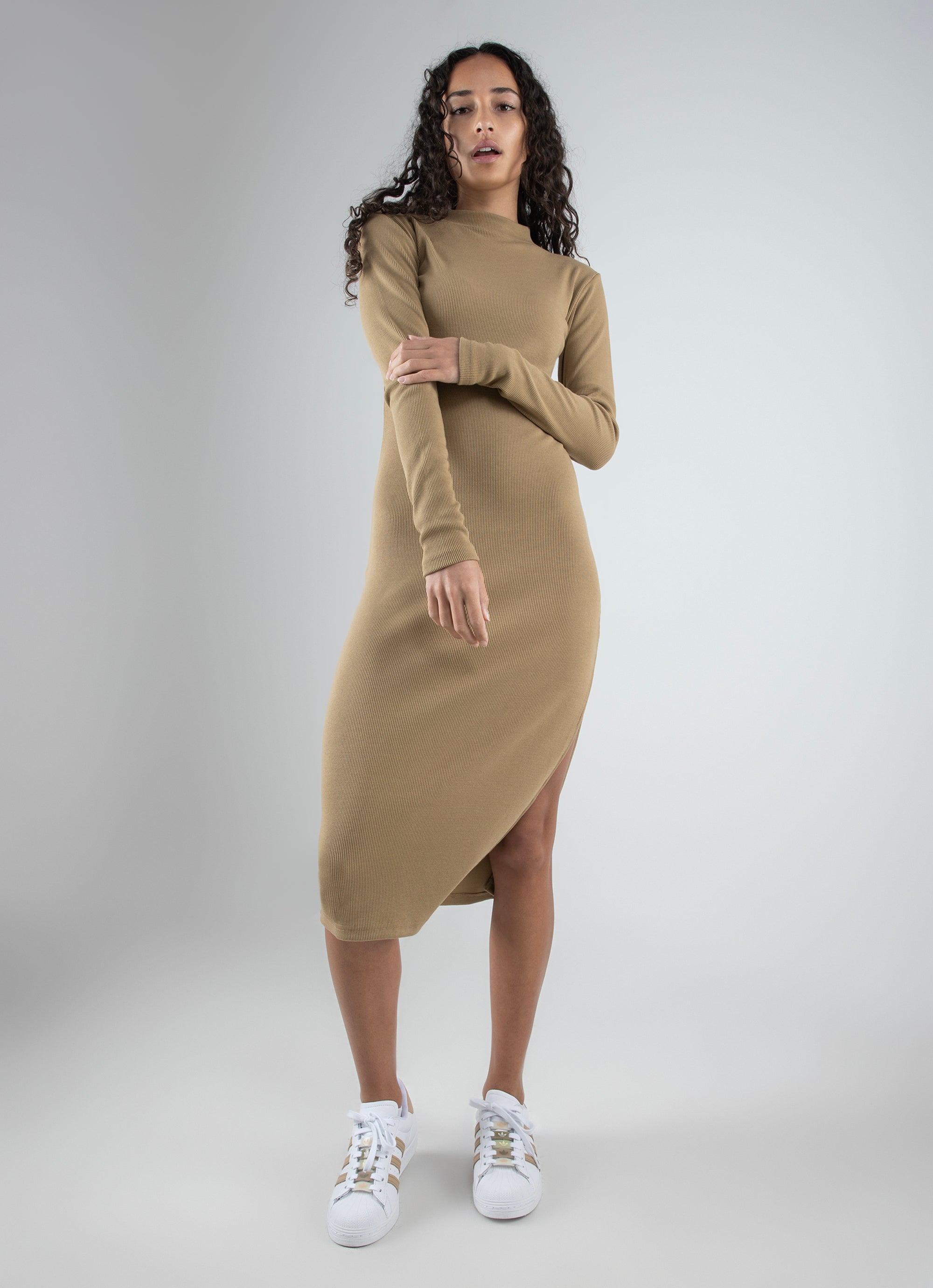 Royàl Ribbed Long Sleeve Dress in Brown