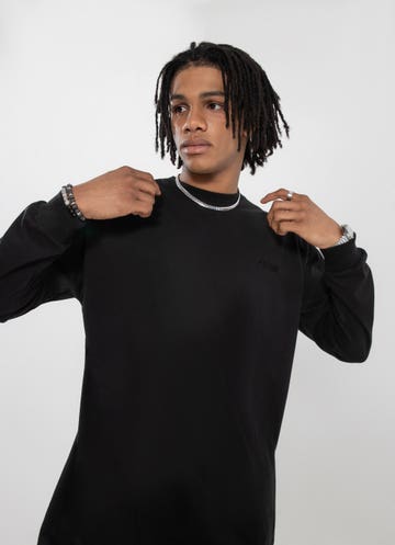 Stmnt Aisle Long Sleeve in Black