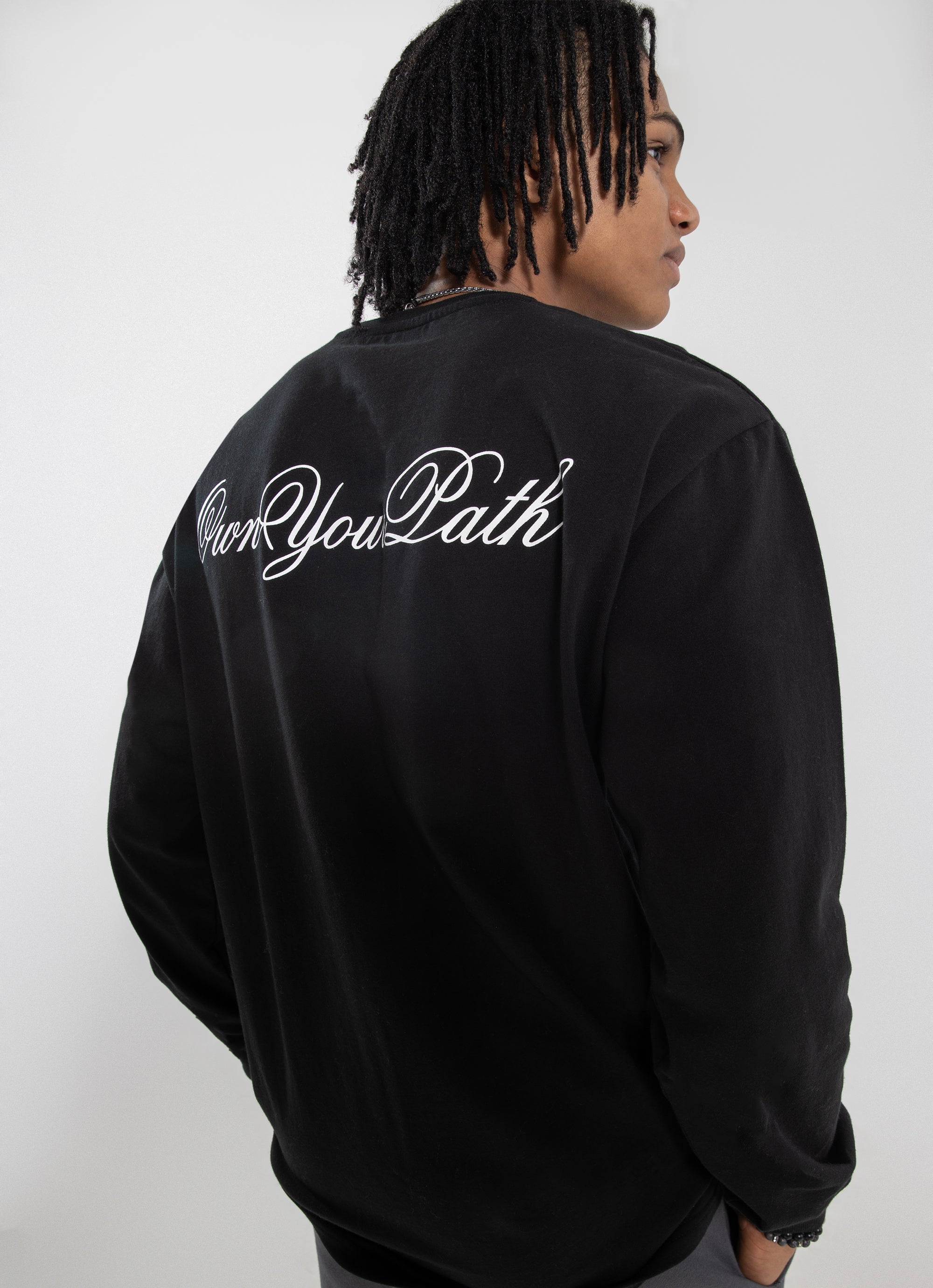 Stmnt Aisle Long Sleeve in Black