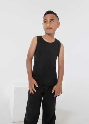 Stmnt Kids Base Rib Singlet Black in Black