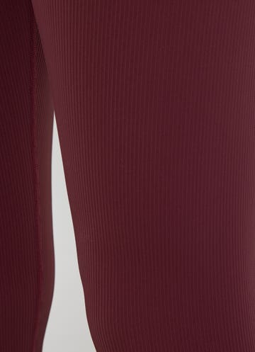 Stryde Cushy Leggings in Red
