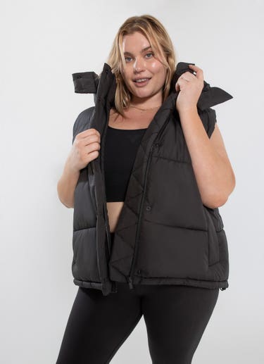 Stryde Sleeveless Puffed Vest - Curve in Black