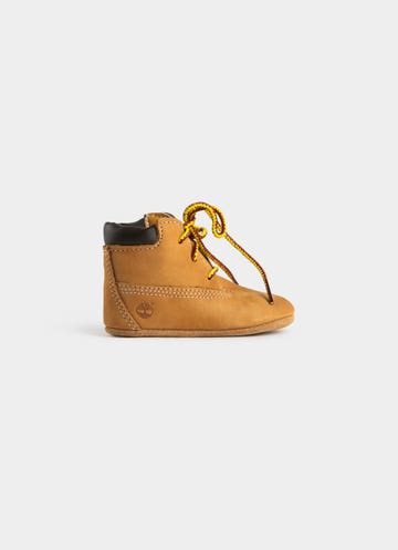 Timberland Crib Bootie And Beanie Set - Infants in Brown