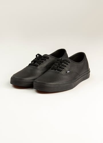 vans authentic all black outfit