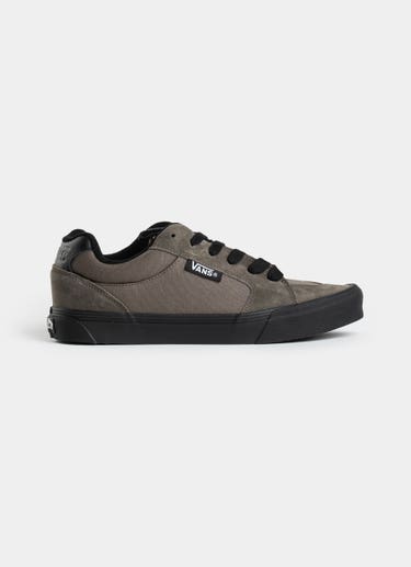 Vans Chukka Push Shoes - Unisex in Grey